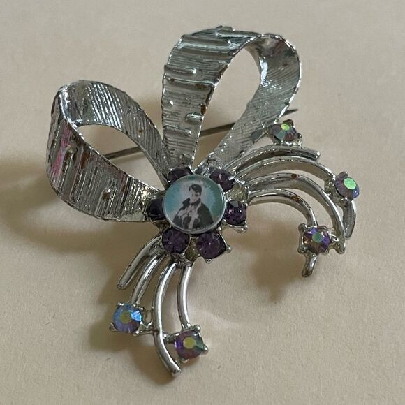 Vintage brooch  - Picture 1 of 5